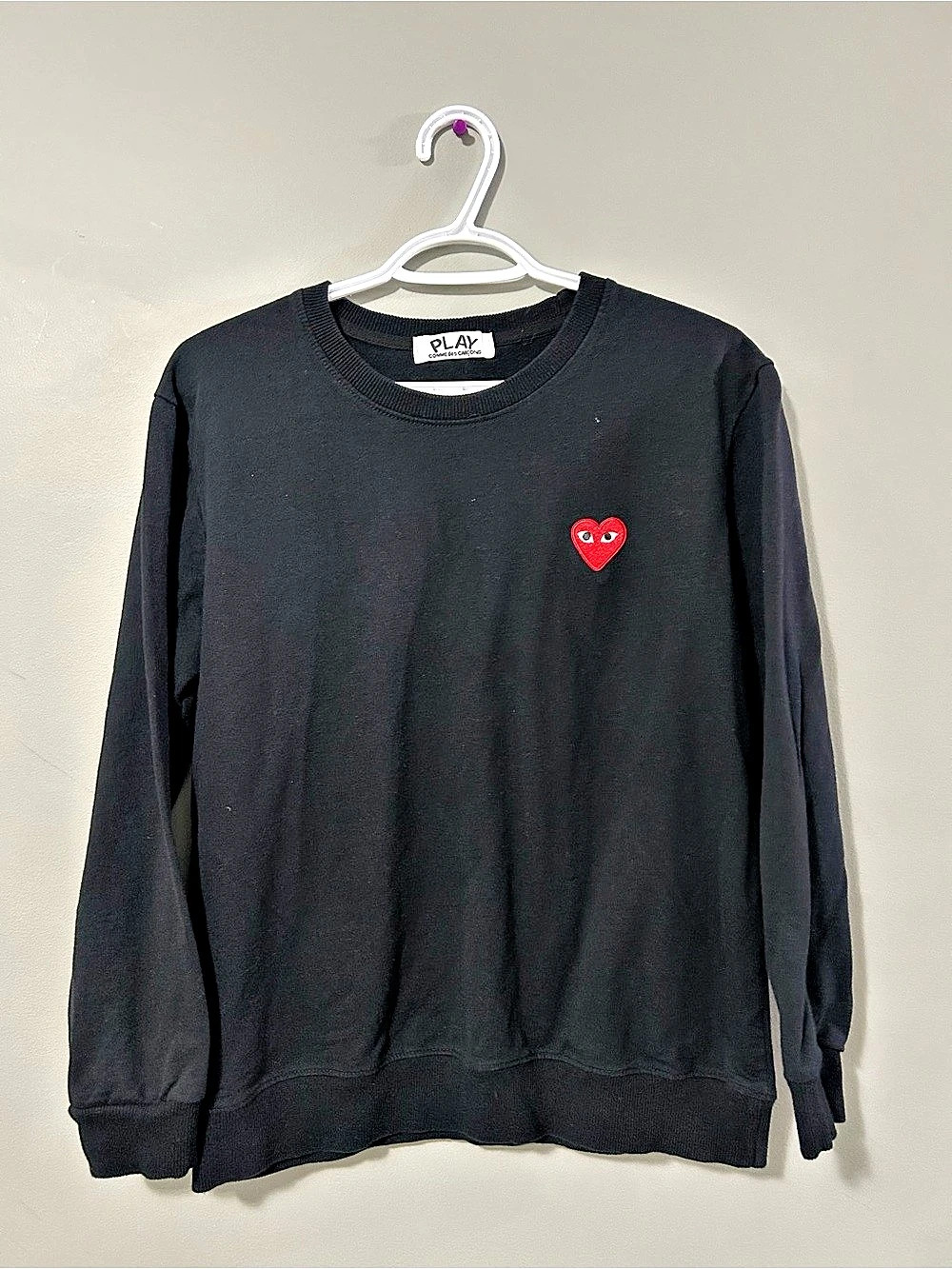 PLAY Comme des Garçons Heart Logo Sweatshirt Black Like